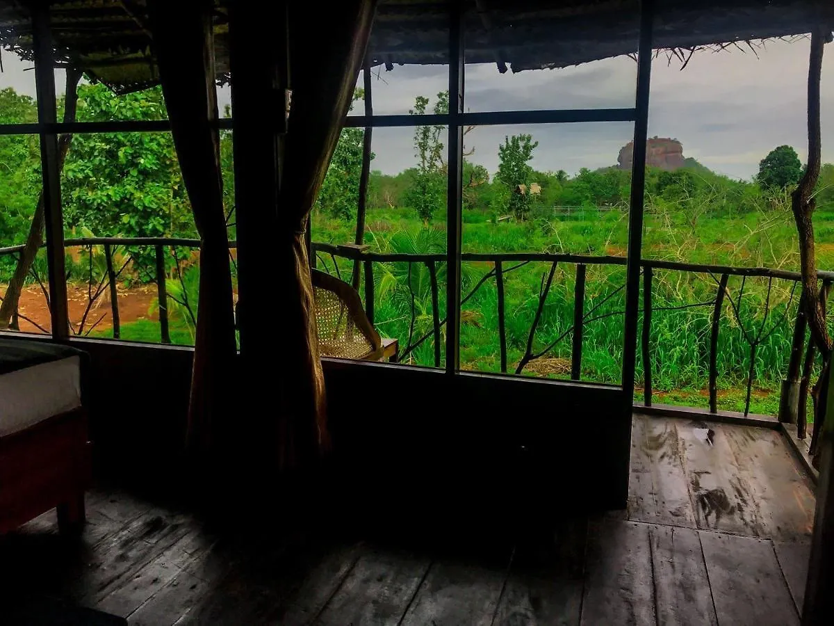 Chena Huts Eco Resort Sigiriya 0*,